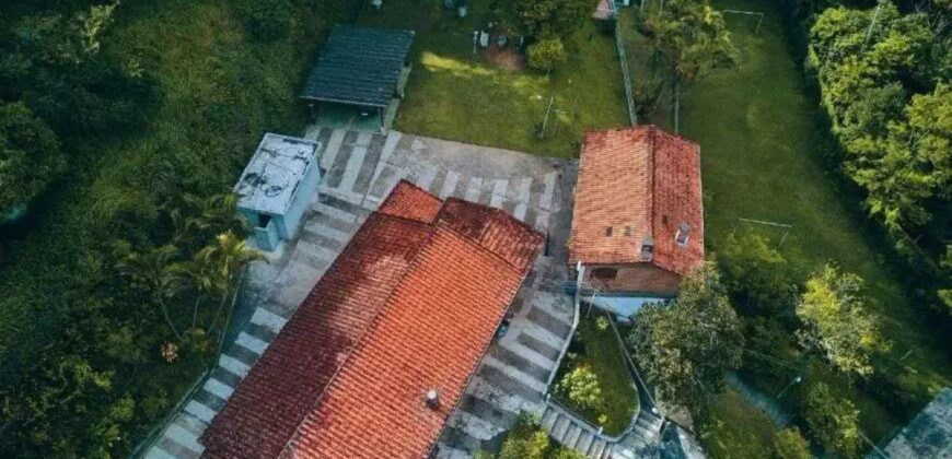 Linda chácara!!! móvel para venda possui 13.810 metros quadrados com 3 quartos