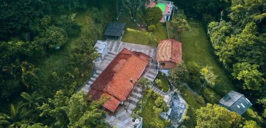 Linda chácara!!! móvel para venda possui 13.810 metros quadrados com 3 quartos