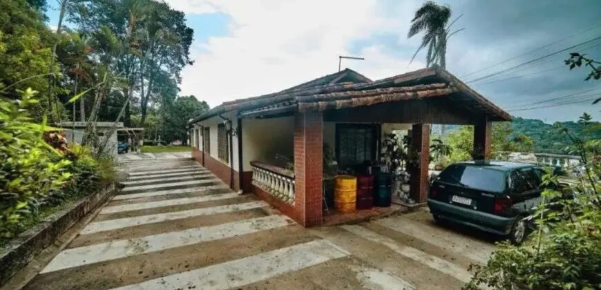 Linda chácara!!! móvel para venda possui 13.810 metros quadrados com 3 quartos