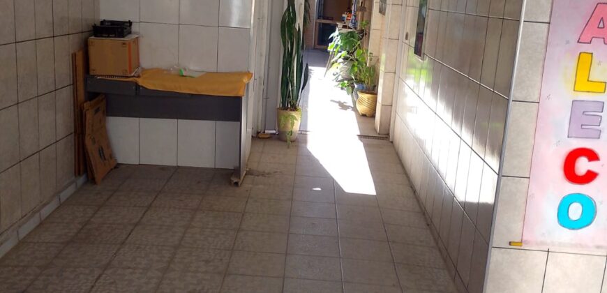 Casa com 2 moradias à venda Vila Tolstoi, São Paulo